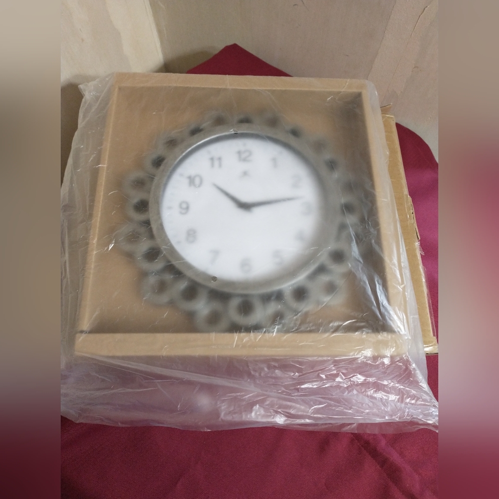 Cute Circles Clock by Infinity - Picture 3 of 6